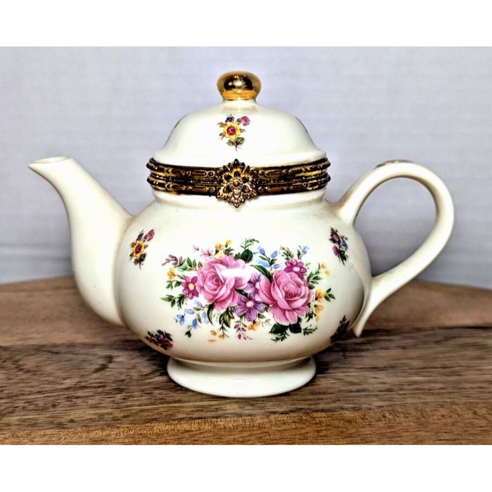 Porcelain Teapot Shaped Lidded Trinket Box 5 x 3.5-in Pink Roses Cream Gold VTG